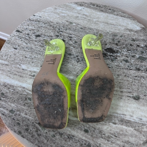 Steve Madden Neon Yellow Square Toe Lucite Heel Sandals size 5 - Picture 10 of 10